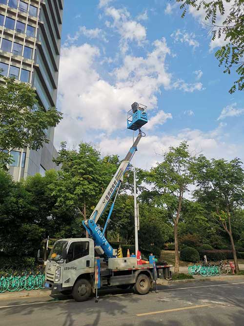 18米伸缩臂式高空车
